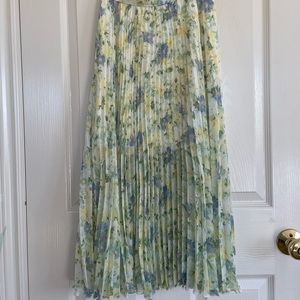 Pleated Floral Midi Skirt